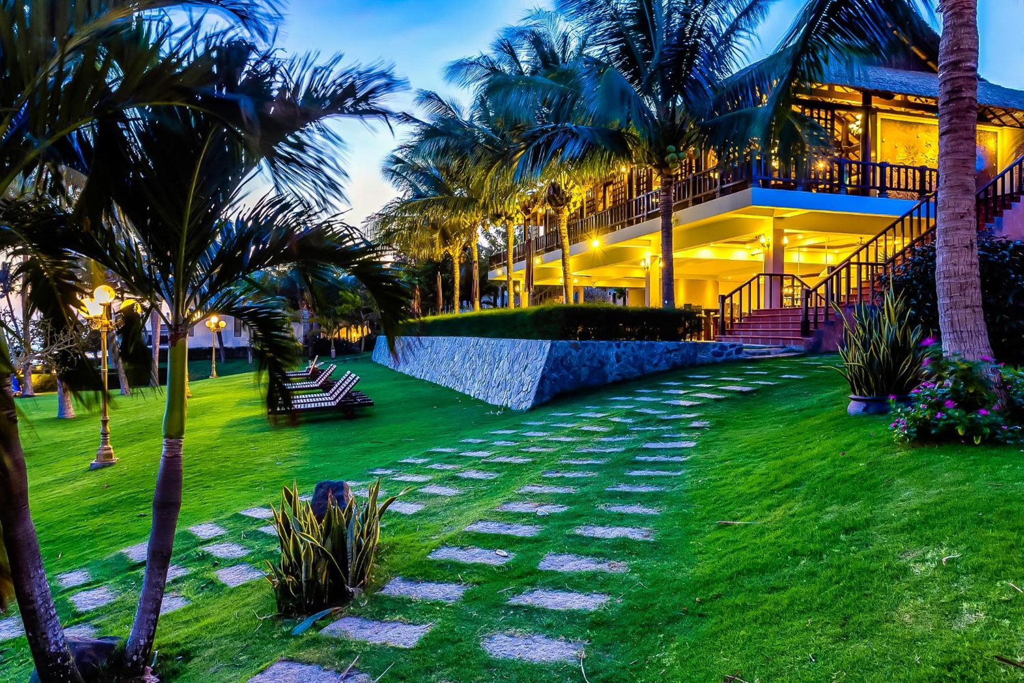 Lotus Muine Resort & Spa Фан Тиет Екстериор снимка